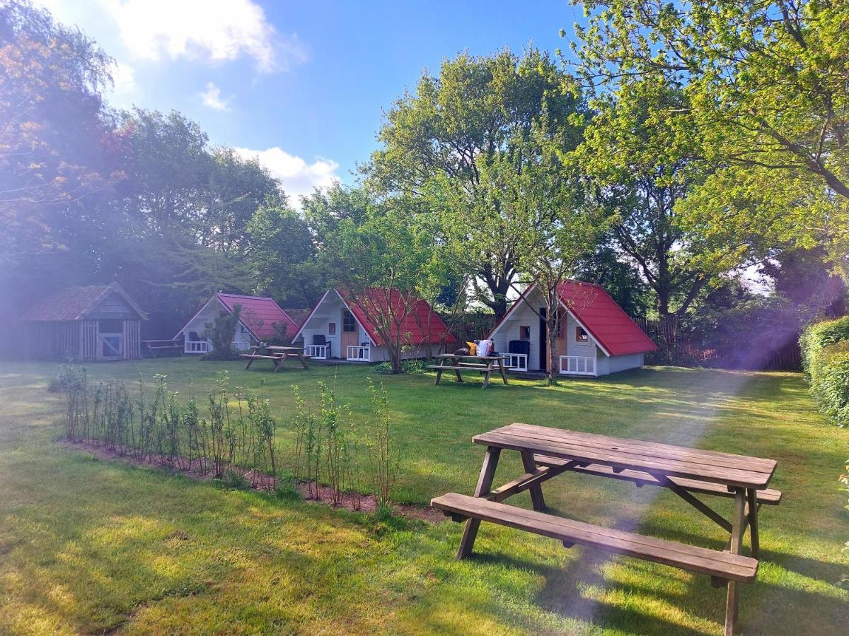Slaaphutje BuitenWedde Westerwolde Buitenkant foto
