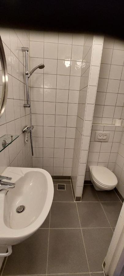 Slaaphutje BuitenWedde Westerwolde Buitenkant foto